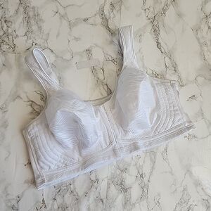 Playtex 18 Hour Wirefree Bra Posture Boost Back Smoothing E525 White Nude 40C